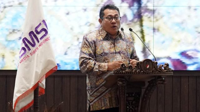 Hari Kebebasan Pers Sedunia:   Ketum SMSI Firdaus Tegaskan,   Mendirikan Perusahaan Pers Adalah Hak Asasi
