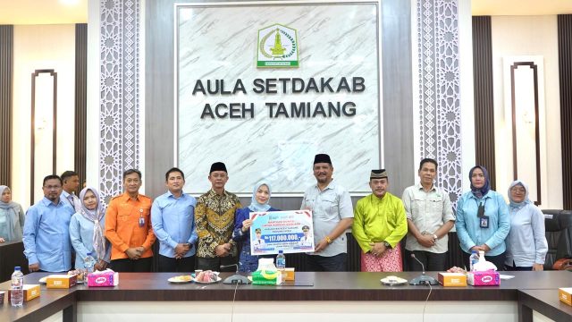 Bupati Serang Salurkan Bantuan Rp1,19 Miliar bagi Korban Bencana Aceh, Sumut, dan Sumbar