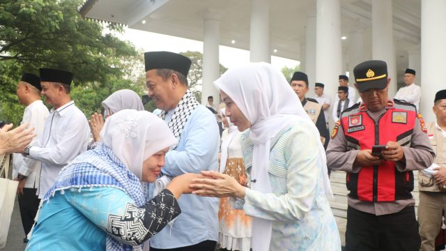 Lepas 388 Jemaah Calon Haji, Pesan Bupati Serang Jaga Akhlakul Karimah