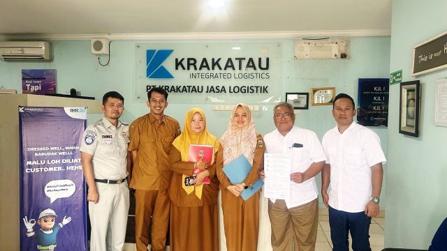 Kolaborasi Tim Pembina Samsat Cilegon, Jasa Raharja Gelar Pendataan PKB dan Sosialisasi Perlindungan Kendaraan di PT Krakatau Jasa Logistik