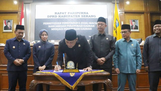 DPRD Tetapkan Raperda RP3KP dan Raperda Ekraf jadi Perda Kabupaten Serang