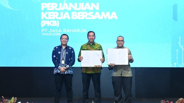 Saksikan Penandatanganan PKB Jasa Raharja dan Serikat Pekerja, Menaker Titip Tiga Agenda Strategis