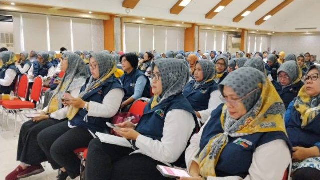 Perkuat Akurasi Data Keluarga, DP3AP2KB Kota Tangerang Bekali 104 Kader PPKBD Gunakan Aplikasi SIGA
