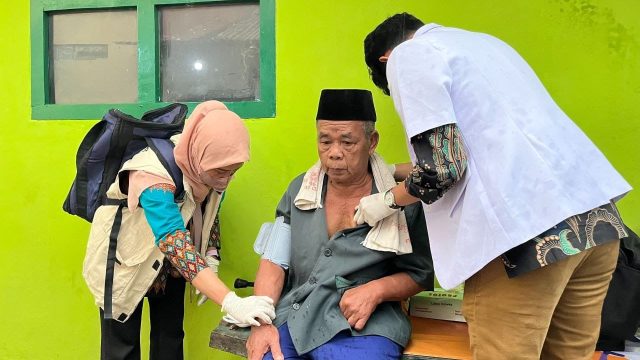 Tak Perlu Antre ke Puskesmas, Warga Tangsel Kini Bisa Diperiksa Dokter di Rumah Lewat Ngider Sehat Premium