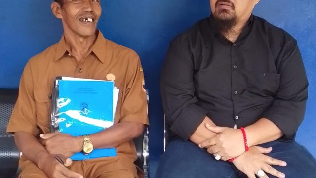 Puluhan Tahun Berjalan Kaki Mengabdi Untuk Pendidikan, PPPK di Lebak ini  Akhirnya Punya Motor Setelah Videonya Viral