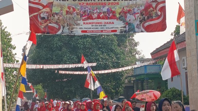Semangat Kemerdekaan, Warga Desa Jaha Padati Jalan Santai HUT RI ke-81