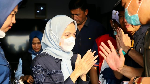Tinjau Pos Pengamatan GAK, Bupati Ratu Zakiyah Intruksikan KBM Sekolah di 7 Kecamatan Secara Daring