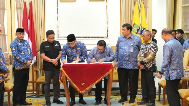 Pemkot Cilegon dan Bank Banten Teken MoU Pembayaran Gaji ASN