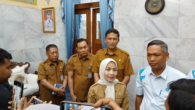 Pemkab Serang-PLN Bahas Percepatan PLTS di Pulau Tunda