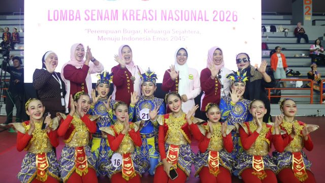 Kostum Tim Lomba Senam Kreasi Nasional Provinsi Banten Promosikan Wastra Daerah