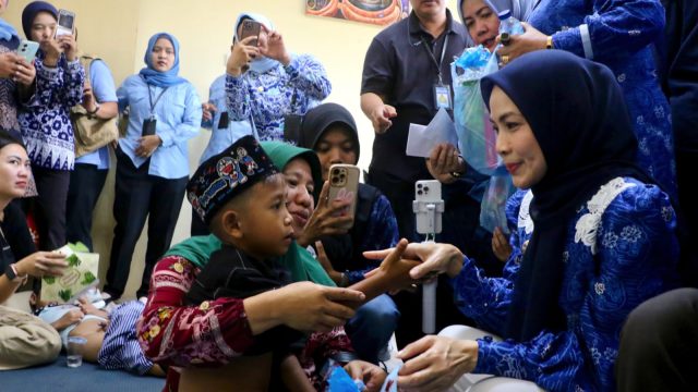 Hari Jadi ke-500 Kabupaten Serang, Bupati Ratu Zakiyah Bagikan 14.500 Paket Sembako