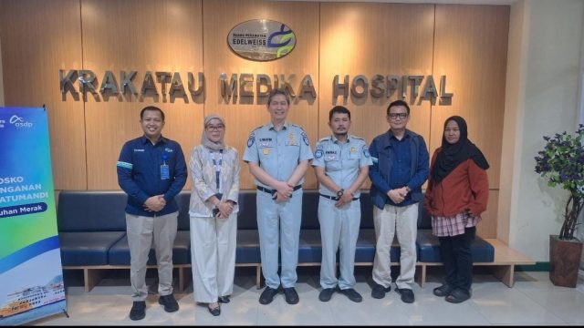 Pastikan Penanganan Medis Lanjutan, Kepala Kantor Wilayah Jasa Raharja Banten Kunjungi Korban KMP Batumandi di RSKM