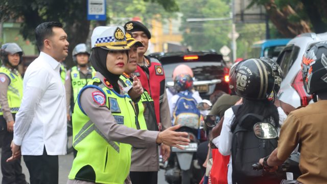 Kapolresta Serang Kota Laksanakan Strong Point di SMPN 15 Kota Serang, Pastikan Kelancaran Lalu Lintas