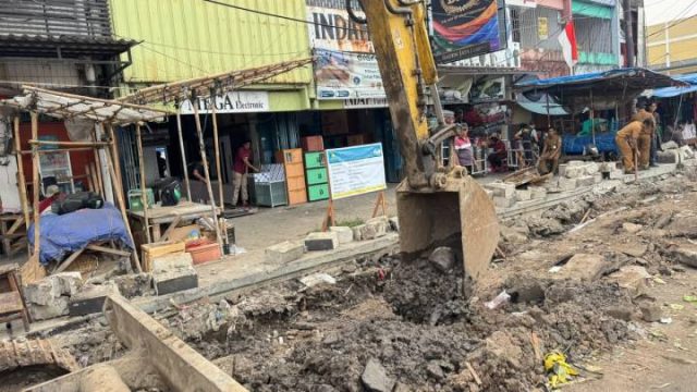 Pembangunan Trotoar Kawasan Jalan Kiasnawi Kota Tangerang Mulai Direalisasikan